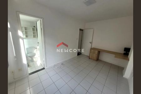 4_photo/07161b0ab1.b63fb19834d8465e-ATLAS-42e77f93-048d-44db-894d-cfc54fb1bbd4.jpg de apartamento à venda com 2 quartos, 64m² em Costa Azul, Salvador