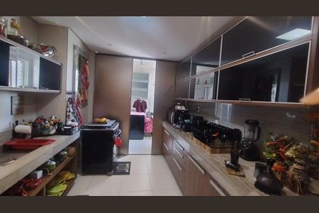 12_photo/07161b0d09.e5c1dbf3952ec410-ATLAS-1ceefc30-35cc-4bac-80a4-997c667a2cf9.jpg de apartamento à venda com 4 quartos, 179m² em Pituba, Salvador