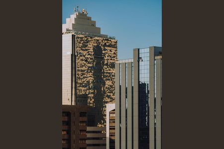 5_photo/07161b11b7.1fa6a91c389b6b6f-ATLAS-78e2adec-ef1c-4ff7-aa4f-4a70c1ac9c0b.jpg de apartamento à venda com 4 quartos, 173m² em Pituba, Salvador