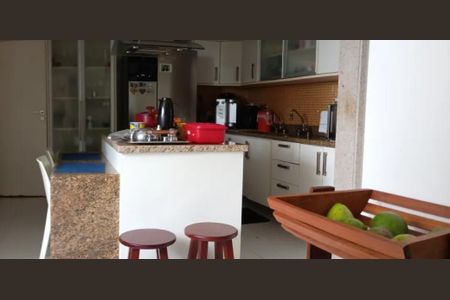 2_photo/07161b1665.9de6362a168616a9-ATLAS-bdf20f69-acb2-4bde-8a34-2b3a903cabb7.jpg de apartamento à venda com 4 quartos, 387m² em Caminho das Árvores, Salvador