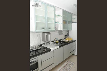 10_photo/07161b1905.dfbb497d8013848e-ATLAS-130aae3e-533d-4f8e-b34d-8ac4bb4186aa.jpg de apartamento à venda com 2 quartos, 105m² em Caminho das Árvores, Salvador