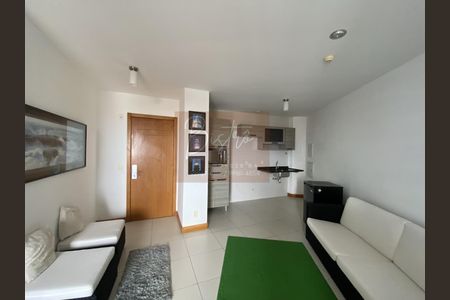 13_photo/07161b1a89.9d3a2160c8543dc9-ATLAS-e744cc74-ced6-4fce-8d06-a1b6e3da3543.jpg de apartamento à venda com 1 quarto, 63m² em Caminho das Árvores, Salvador