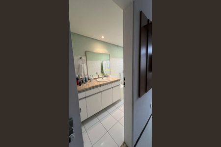 3_photo/07161b3f99.2f3a25d381978bd1-ATLAS-9600c340-33d6-4b8d-8089-ed2b0bea7b6a.jpg de apartamento à venda com 4 quartos, 184m² em Caminho das Árvores, Salvador