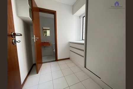 5_photo/07161b433b.b37fb779aadef412-ATLAS-89c899d5-a2f6-4b59-b5e9-b2a3e2f4892f.jpg de apartamento à venda com 3 quartos, 139m² em Pituba, Salvador