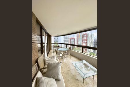 18_photo/07161b43eb.04f4efb4ec0e2ec3-ATLAS-ddfae2e0-9a4f-448c-b020-7ab82502827e.jpg de apartamento à venda com 3 quartos, 245m² em Pituba, Salvador