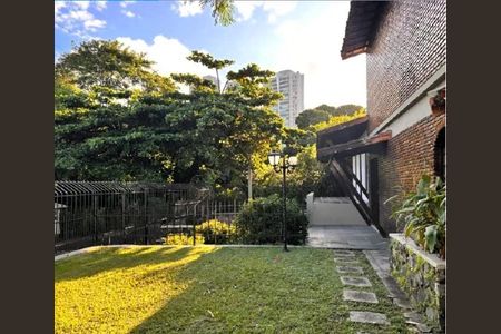 8_photo/07161b470b.6d966f5fb5582f4e-ATLAS-261f5ef5-e9dd-402b-84d7-3520a16f934e.jpg de casa à venda com 4 quartos, 592m² em Itaigara, Salvador