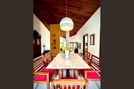 4_photo/07161b4d87.ceff8192393c33de-ATLAS-d35a2ced-d6b6-4098-bcfb-c14da83530c4.jpg de casa à venda com 3 quartos, 250m² em Candeal, Salvador