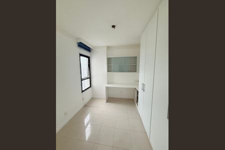 13_photo/07161b4de3.cf23e325b2a85fb2-ATLAS-ada42473-5467-42f4-8fe7-73f59b8e75e7.jpg de apartamento à venda com 4 quartos, 150m² em Candeal, Salvador