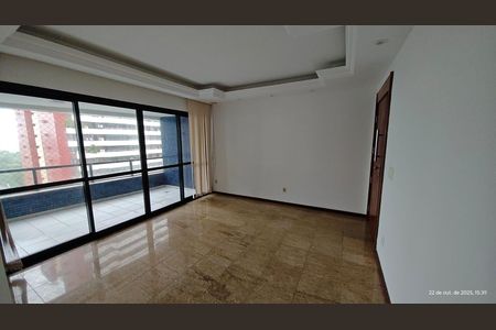 12_photo/07161b4e63.23351eba74f1df34-ATLAS-4b6cdca8-0001-4dda-8cde-e12f58540cfd.jpg de apartamento à venda com 3 quartos, 136m² em Candeal, Salvador