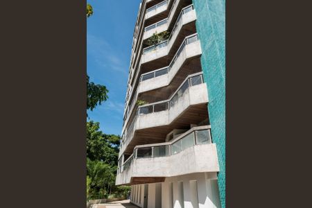 7_photo/07161b524f.febfe41ce7a890da-ATLAS-9c14da33-5ac1-4eb0-9992-e06b3f920499.jpg de apartamento para alugar com 4 quartos, 800m² em Horto Florestal, Salvador