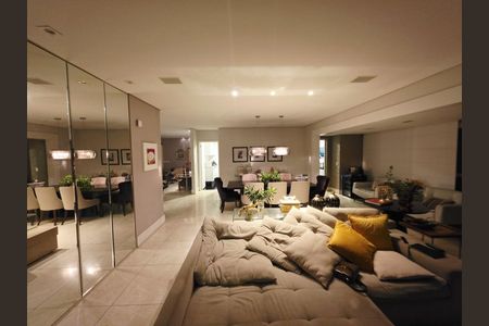 4_photo/07161b5251.08aff9b83d79bca5-ATLAS-1a35dcdd-4a06-4f25-b211-5fa1028a91c0.jpg de apartamento para alugar com 4 quartos, 328m² em Horto Florestal, Salvador