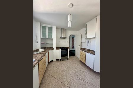 14_photo/07161b5f0f.cc80a849dbb3670d-ATLAS-c8ea1a54-77b0-432a-844d-989784bc5a7e.jpg de apartamento à venda com 3 quartos, 285m² em Pituba, Salvador