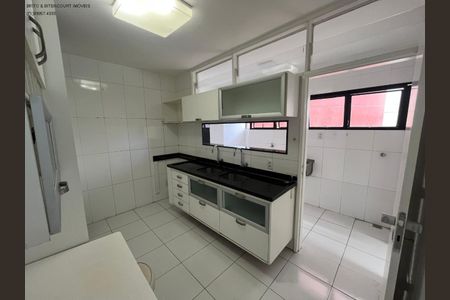 9_photo/07161b6661.7b5cf76929cf096b-ATLAS-2f870d5e-265e-4a7a-8b27-5dc50e4d9e63.jpg de apartamento para alugar com 4 quartos, 168m² em Pituba, Salvador