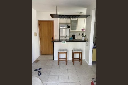 4_photo/07161b67d1.1cddd4f1bb1c0fef-ATLAS-331a6f13-8811-4ee7-b3bc-e259effb4b55.jpg de apartamento à venda com 1 quarto, 39m² em Pituba, Salvador