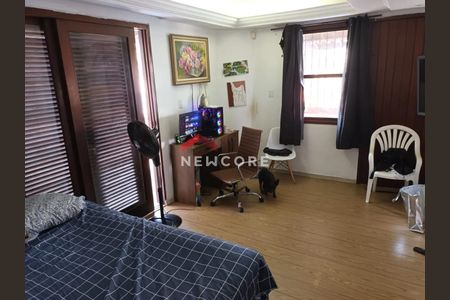 15_photo/07161b67e3.7e2ea02b9085bf9d-ATLAS-d02f4db6-7bc2-424a-900c-c2192adbb5fb.jpg de casa à venda com 5 quartos, 200m² em Pituba, Salvador