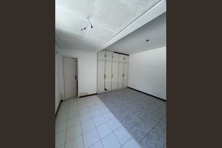 22_photo/07161b6849.2fc54a3393eb30ba-ATLAS-fa2ccce2-8af2-4137-8684-46b3fbb19dc0.jpg de casa à venda com 3 quartos, 421m² em Pituba, Salvador