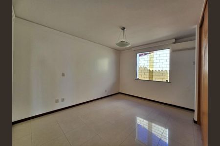 6_photo/07161b6ce9.cba9474eaf1c4fd4-ATLAS-9d0fbb6a-703b-4f9e-8d9f-ec26d4fb8a7f.jpg de casa à venda com 4 quartos, 360m² em Pituba, Salvador