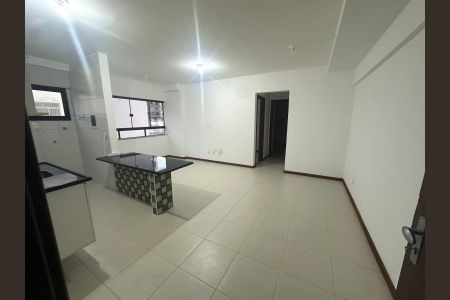 3_photo/07161b72bd.2b57347f83d48e3d-ATLAS-402e9ca5-64b3-4ded-9a9e-168932bd8157.jpg de apartamento à venda com 2 quartos, 63m² em Pituba, Salvador
