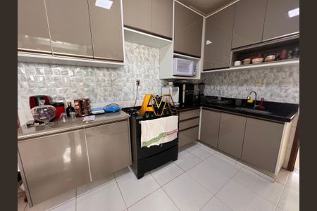 3_photo/07161b74b9.ad4f4d158a69e8dc-ATLAS-7b0e2143-d241-48cf-bc0a-ee21c4a09936.jpg de apartamento à venda com 3 quartos, 136m² em Costa Azul, Salvador