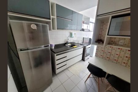 5_photo/07161b754b.1aa5b8f538f3adaf-ATLAS-a7c7e2aa-531b-46bc-9d09-8aad4ed5d559.jpg de apartamento à venda com 2 quartos, 64m² em Costa Azul, Salvador