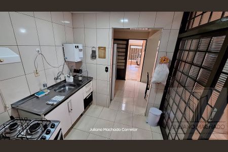 5_photo/94b9958059.1c30879e3ee593f9-ATLAS-586738ae-5d0c-49de-863d-2e2d7a524330.jpg de casa à venda com 3 quartos, 150m² em Subsetor Norte - 7 (N-7), Ribeirão Preto