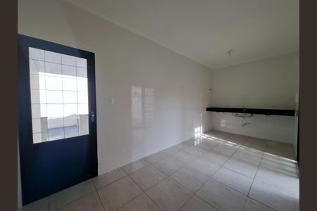 27_photo/94b9958e4d.bd95fcb46c94ff0b-ATLAS-bb8e2ff5-0b12-4db8-8d32-332946fe5c1c.jpg de casa à venda com 3 quartos, 110m² em Geraldo C Carvalho, Ribeirão Preto
