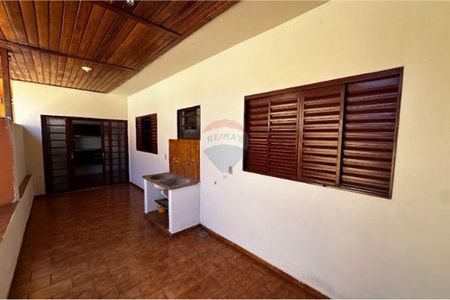 20_photo/94b995f317.7a69ff73eb43ff8d-ATLAS-8669ea9c-456f-4fc8-9297-5213ba8dd8d0.jpg de casa à venda com 4 quartos, 160m² em Jardim Alexandre Balbo, Ribeirão Preto