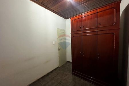 4_photo/94b995f317.7a69ff73eb43ff8d-ATLAS-fbc340ac-61b1-4ee2-94d4-9c7f64ec28d7.jpg de casa à venda com 4 quartos, 160m² em Jardim Alexandre Balbo, Ribeirão Preto