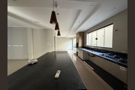 7_photo/94b995fac3.ceff8192393c33de-ATLAS-587dea06-41e2-4aa2-97df-3169a9845a67.jpg de casa à venda com 3 quartos, 216m² em Jardim Alexandre Balbo, Ribeirão Preto