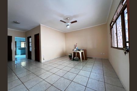 5_photo/94b996028d.8c4baec503b49f1c-ATLAS-a2d9684e-2fd8-41b3-8488-9e61144d63dc.jpg de casa à venda com 3 quartos, 133m² em Jardim Arlindo Laguna, Ribeirão Preto