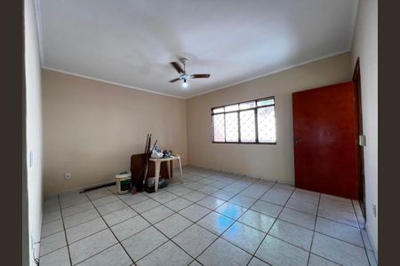 11_photo/94b996028d.8c4baec503b49f1c-ATLAS-e752edd9-5757-4434-85f3-932bedf86295.jpg de casa à venda com 3 quartos, 133m² em Jardim Arlindo Laguna, Ribeirão Preto