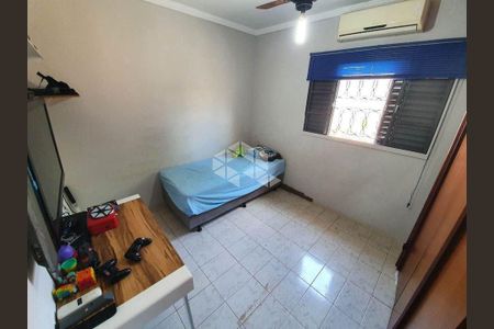 6_photo/94b9b89dc7.659d7f3f71f48841-ATLAS-e525d51c-1ad6-4588-a688-d976d63fe81e.jpg de casa à venda com 4 quartos, 166m² em Jardim Roberto Benedetti, Ribeirão Preto
