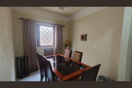 8_photo/94b9b8a033.bf6e144acc7ff544-ATLAS-ce7294ff-2f9b-48b8-8a88-0e62271c7f06.jpg de casa à venda com 3 quartos, 147m² em Jardim Manoel Penna, Ribeirão Preto