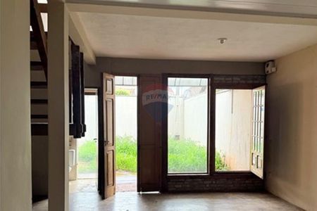 5_photo/94b9b8a26d.488d9430527a71af-ATLAS-160b78bd-6b9b-4e6e-b709-269234efa09a.jpg de casa à venda com 3 quartos, 121m² em Residencial Greenville, Ribeirão Preto