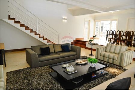 4_photo/94b9b8aecf.188a27b9c66a5139-ATLAS-24441a56-3cb4-4ffa-9e3f-c2d2fcc3802b.jpg de casa à venda com 5 quartos, 456m² em Ribeirânia, Ribeirão Preto