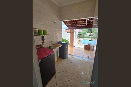 1_photo/94b9b8aff3.70046e77783756e9-ATLAS-3e64f82d-81bb-445e-a1fe-e59bab3e249e.jpg de casa à venda com 3 quartos, 238m² em Ribeirânia, Ribeirão Preto