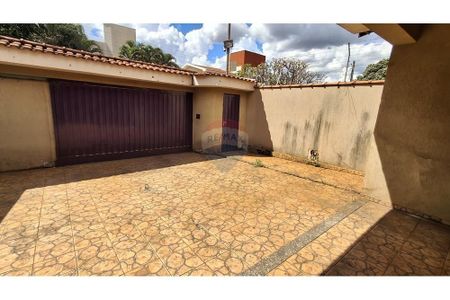4_photo/94b9b8b02b.2a31a181cf98d50c-ATLAS-4c8cd176-7943-4751-b5a8-e2a94e4c1b9e.jpg de casa à venda com 5 quartos, 250m² em Ribeirânia, Ribeirão Preto