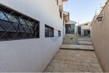 43_photo/94b9b8b039.06254e2798eb0a90-ATLAS-154ac21c-2bed-4c7c-b7c8-2ae05b838519.jpg de casa à venda com 4 quartos, 244m² em Ribeirânia, Ribeirão Preto