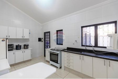 32_photo/94b9b8b039.06254e2798eb0a90-ATLAS-db2fd286-75df-4e6a-91bc-17da4c9b8f6b.jpg de casa à venda com 4 quartos, 244m² em Ribeirânia, Ribeirão Preto