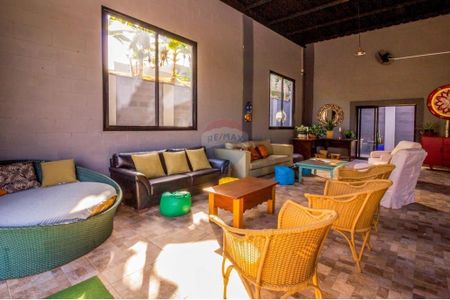 11_photo/94b9b8b589.912bb953107d94de-ATLAS-20521b4a-cb08-44c5-a2a6-e93093c8396b.jpg de casa à venda com 4 quartos, 325m² em Ribeirânia, Ribeirão Preto