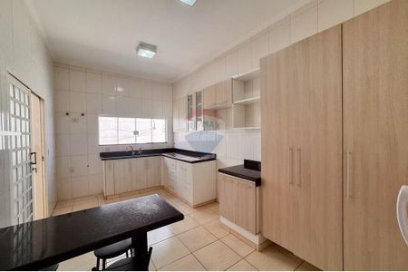 14_photo/94b9b8b729.84d273d2e1abbbdc-ATLAS-1ed5cb72-0aa2-4aa2-853f-dad1f36ca2db.jpg de casa à venda com 4 quartos, 277m² em Ribeirânia, Ribeirão Preto