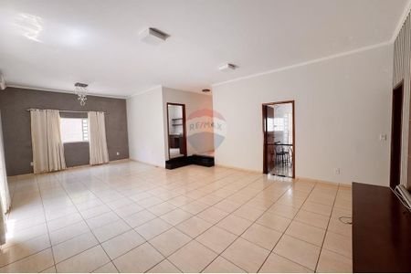 10_photo/94b9b8b729.84d273d2e1abbbdc-ATLAS-5d36a22a-030a-4de7-ab03-37212ddac6e2.jpg de casa à venda com 4 quartos, 277m² em Ribeirânia, Ribeirão Preto