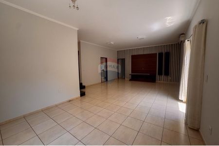 8_photo/94b9b8b729.84d273d2e1abbbdc-ATLAS-6aa9fc19-6901-4b9c-bde0-04bdcb8942c9.jpg de casa à venda com 4 quartos, 277m² em Ribeirânia, Ribeirão Preto