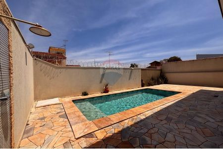 32_photo/94b9b8b729.84d273d2e1abbbdc-ATLAS-d6b09d0a-3173-44a5-870c-b88bb1c2f5c2.jpg de casa à venda com 4 quartos, 277m² em Ribeirânia, Ribeirão Preto