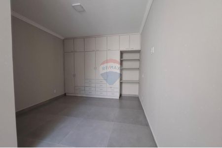 10_photo/94b9b8b8df.e8818d4a5c5dde9d-ATLAS-575890a4-cc65-491a-b566-8cf897f70cda.jpg de casa à venda com 4 quartos, 260m² em City Ribeirão, Ribeirão Preto