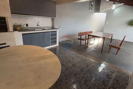 3_photo/94b9b8b9a7.4a782679eeb82acf-ATLAS-485573a2-1e83-4e70-b647-30ea205bf6b9.jpg de casa à venda com 3 quartos, 180m² em Subsetor Sul - 6 (S-6), Ribeirão Preto