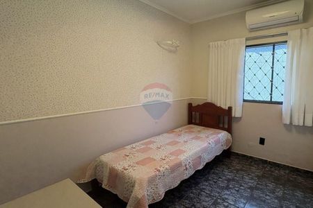 22_photo/94b9b8b9a7.4a782679eeb82acf-ATLAS-9845cadd-e859-42ba-a269-b9248e2ace0b.jpg de casa à venda com 3 quartos, 180m² em Subsetor Sul - 6 (S-6), Ribeirão Preto