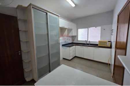 18_photo/94b9b8ba77.35302faf25ae20ab-ATLAS-2b767afd-05fe-4d03-b3c6-79809e39b3cb.jpg de casa à venda com 2 quartos, 173m² em Ribeirânia, Ribeirão Preto