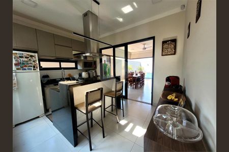 4_photo/94b9b8babf.6b70248478dc7fce-ATLAS-dded08a5-875b-471e-b80d-09f0783d6f0a.jpg de casa à venda com 3 quartos, 180m² em Ribeirânia, Ribeirão Preto