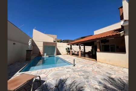 6_photo/94b9b8bc2d.caf6c04f909f2ef2-ATLAS-dcc99eb6-a28b-48e5-9650-d2e26482c477.jpg de casa à venda com 3 quartos, 271m² em City Ribeirão, Ribeirão Preto